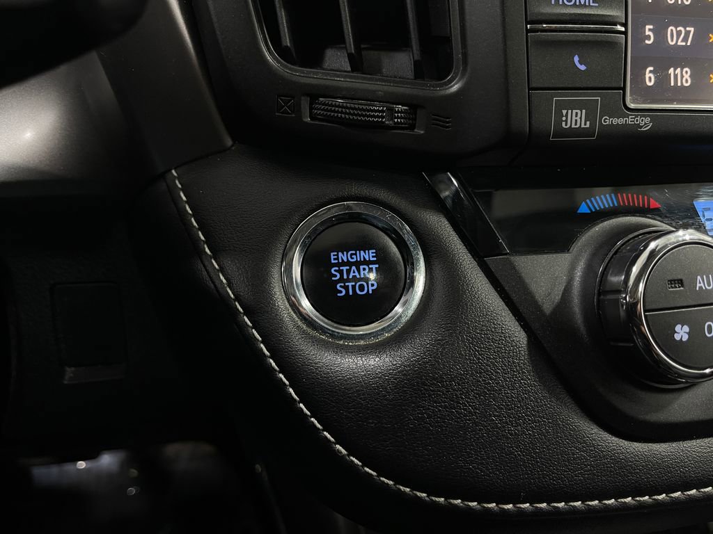 Used 2017 Toyota RAV4 Limited image 21