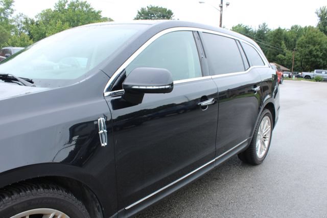 Used 2019 Lincoln MKT AWD image 46