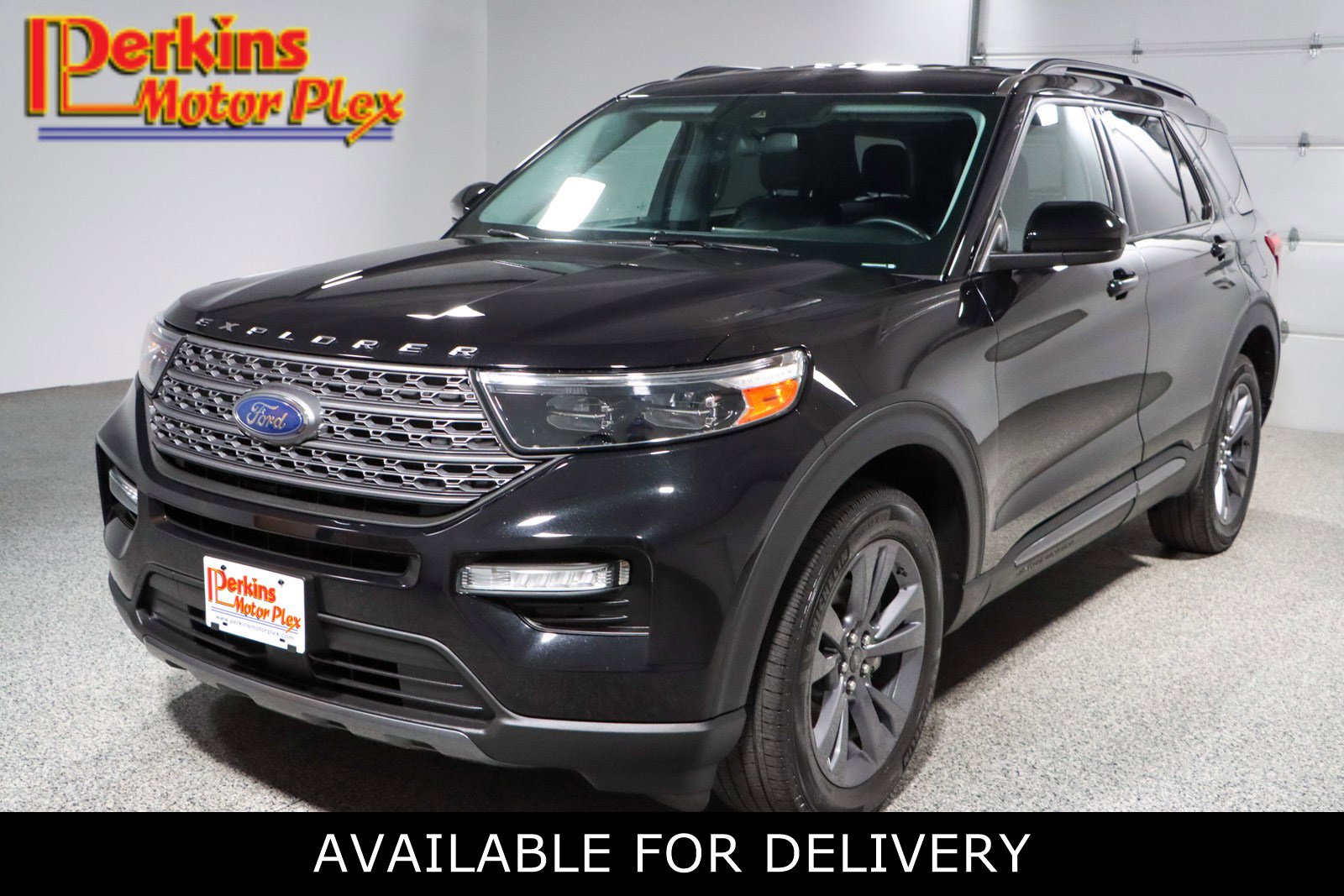 Used 2023 Ford Explorer XLT w/ Equipment Group 202A image 1