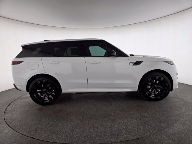 New 2026 Land Rover Range Rover Sport Dynamic SE AWD/4WD image 6