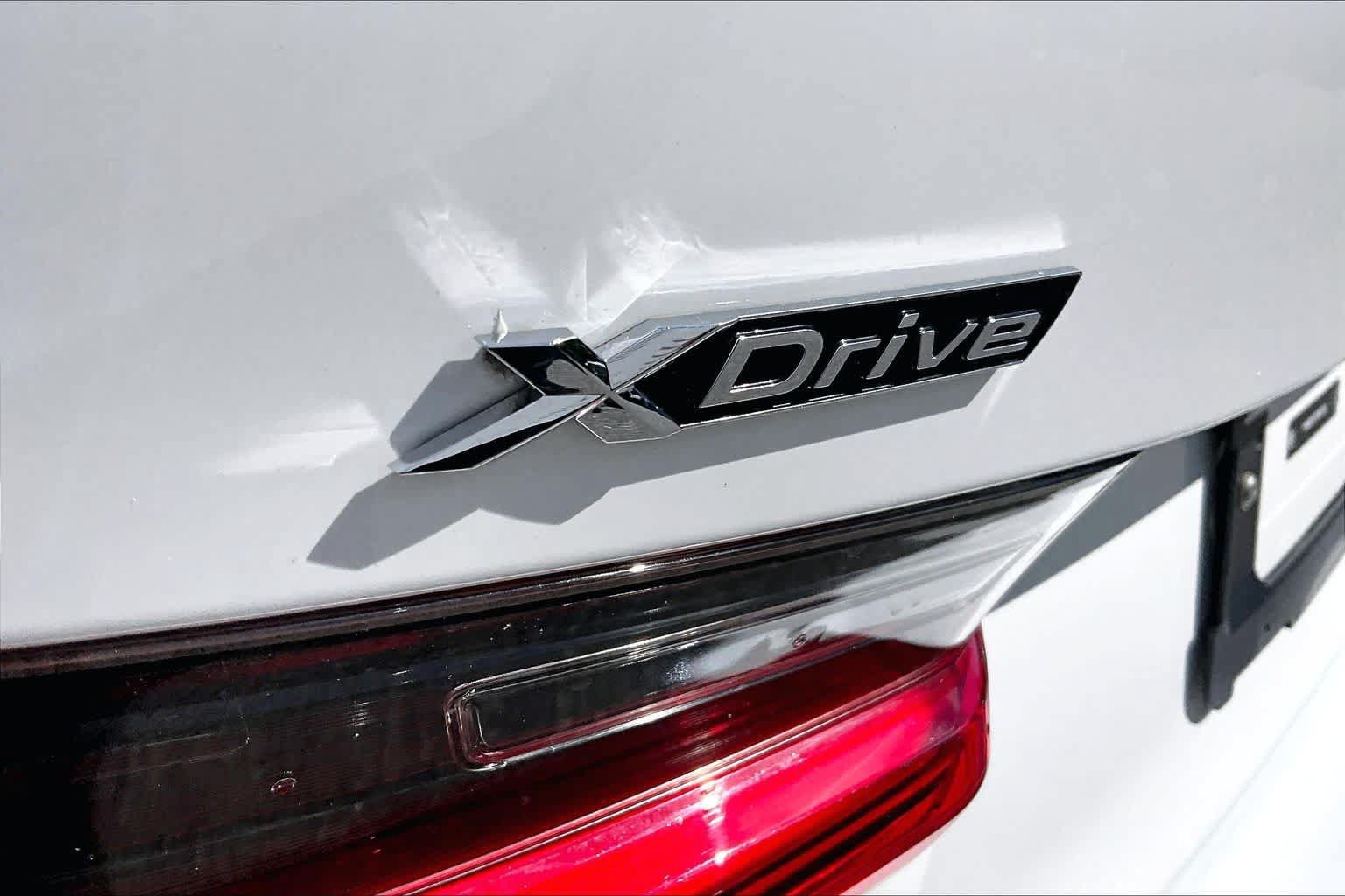 Used 2023 BMW 330i xDrive Sedan w/ Driving Assistance Package AWD/4WD image 10