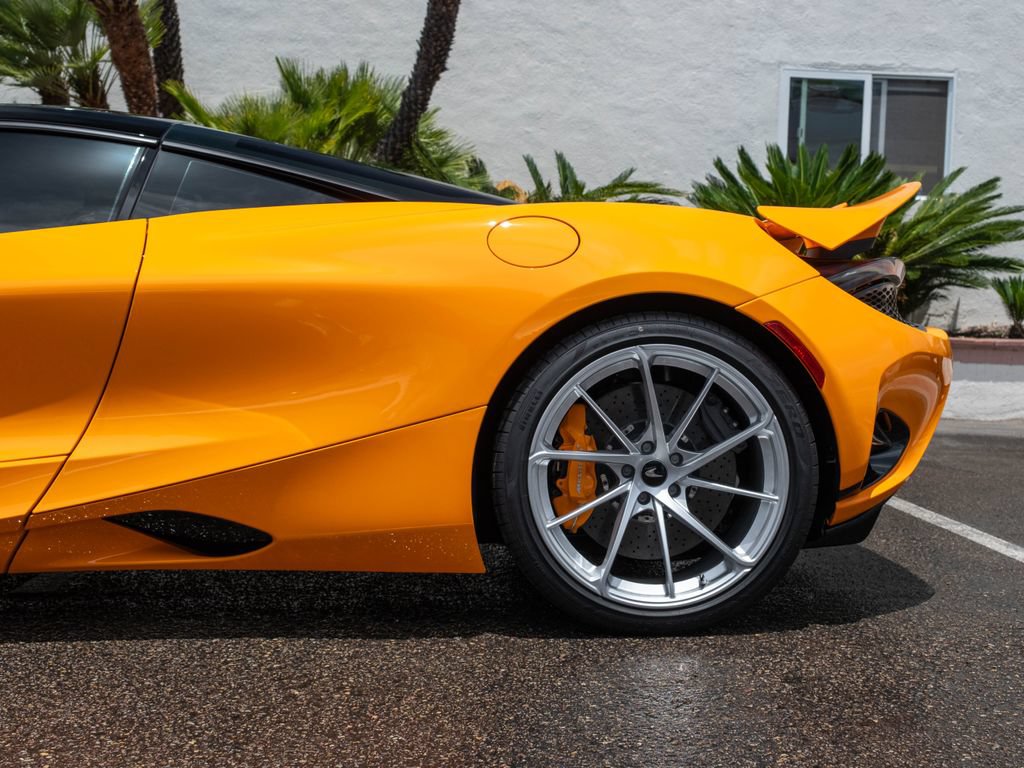Used 2025 McLaren 750S RWD image 20