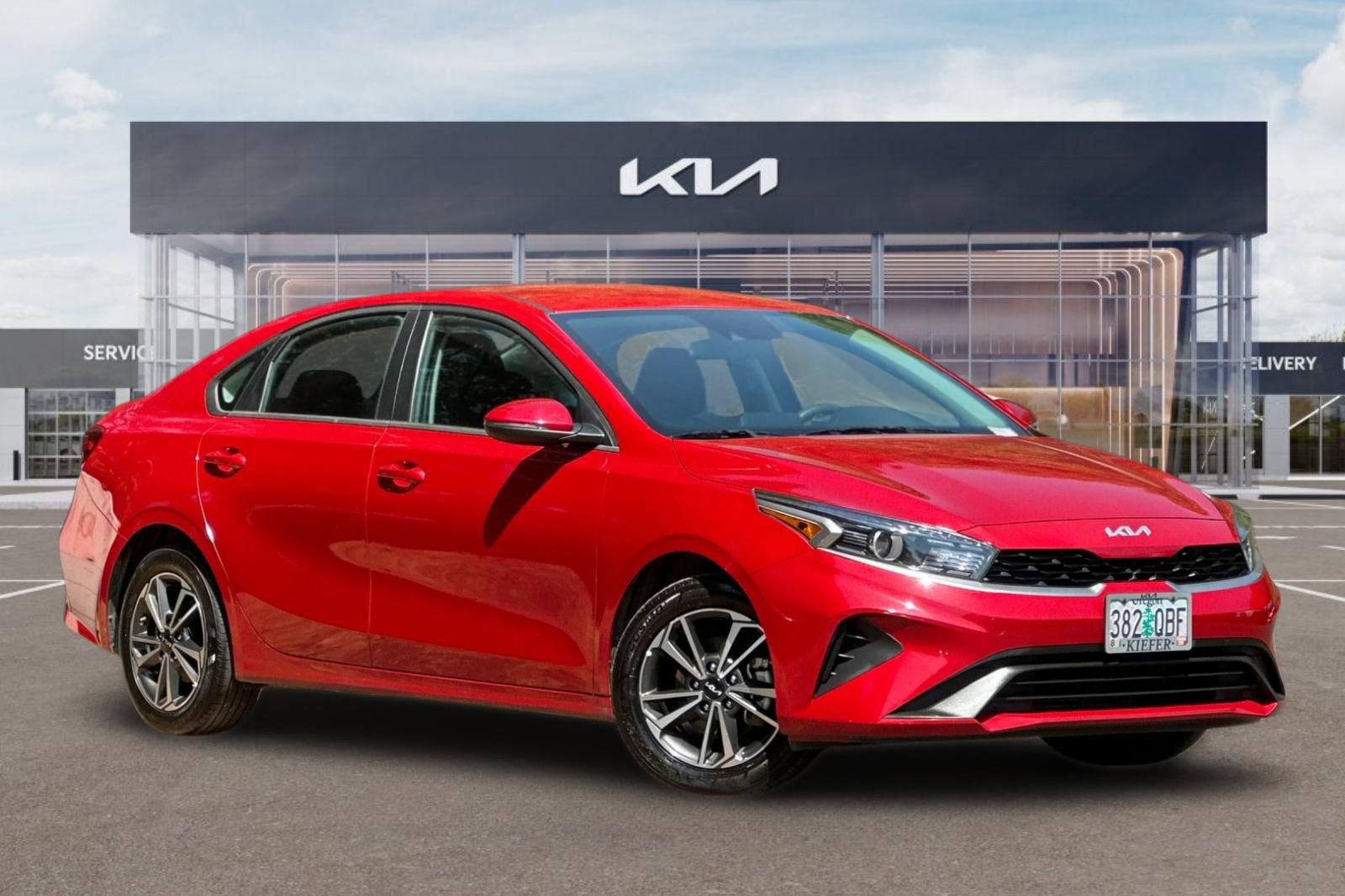 Used 2024 Kia Forte LXS w/ LXS Technology Package FWD image 2