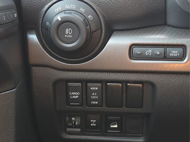 Used 2022 Nissan Titan PRO-4X w/ Pro-4x Convenience Package image 27