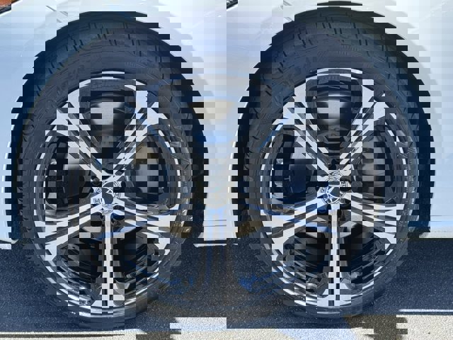 New 2025 Mercedes-Benz C 300 Sedan image 8