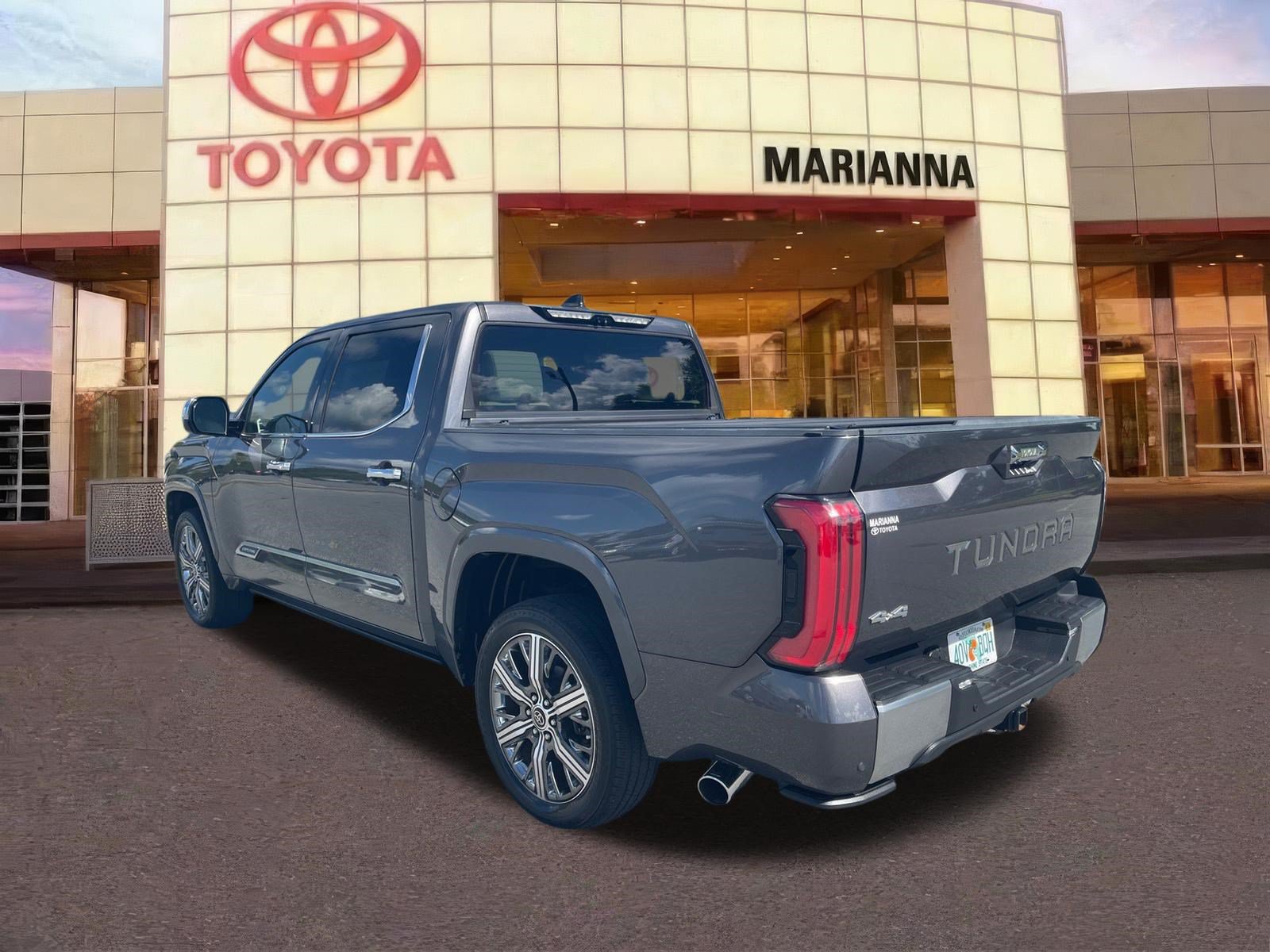 Used 2022 Toyota Tundra Capstone AWD/4WD image 12