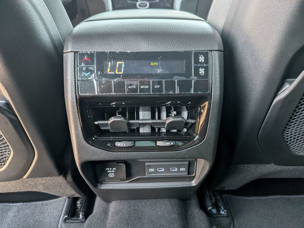 New 2026 Jeep Grand Cherokee L 2WD image 36