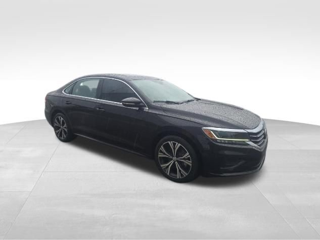 Used 2021 Volkswagen Passat 2.0T SE FWD image 3