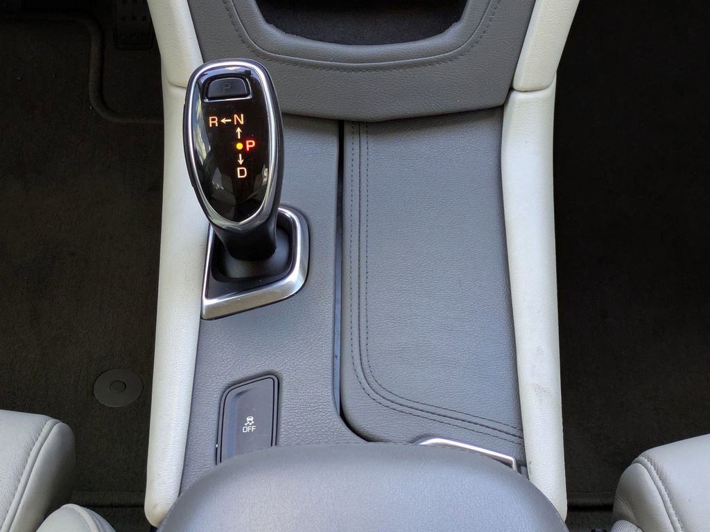 Used 2017 Cadillac XT5 Luxury w/ Driver Awareness Package image 20