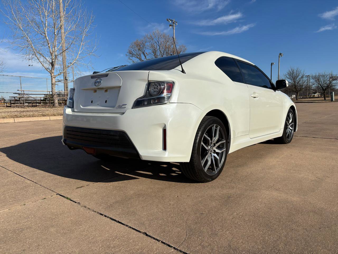 Used 2016 Scion tC FWD image 26