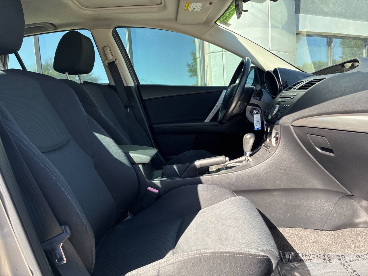Used 2011 MAZDA MAZDA3 s Sport w/ Tech Pkg FWD image 13