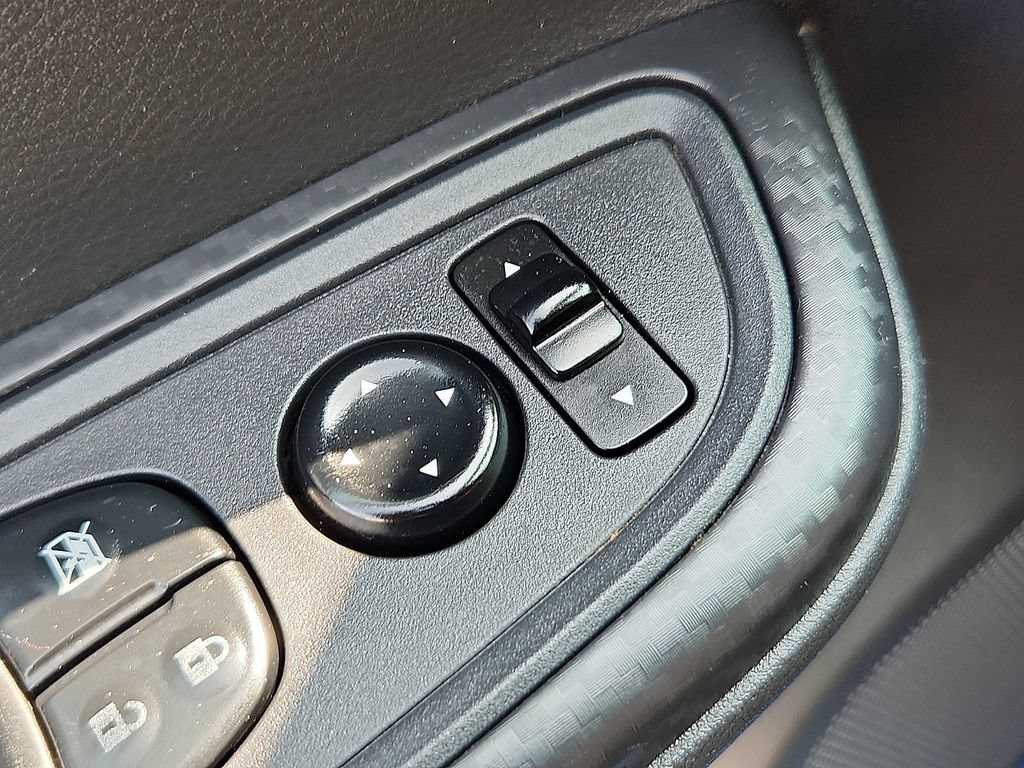Used 2021 Nissan Versa SV FWD image 19