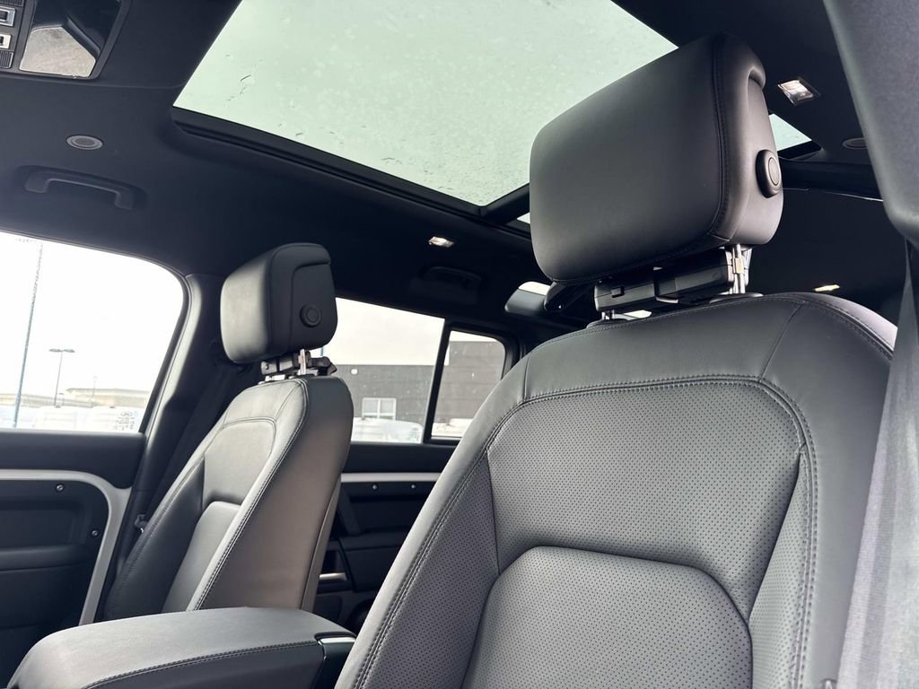 New 2026 Land Rover Defender 110 S image 19