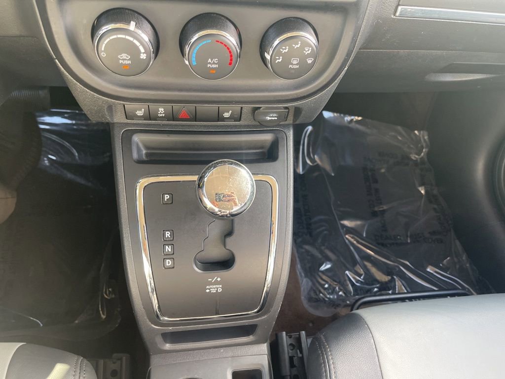Used 2015 Jeep Patriot Latitude FWD image 14