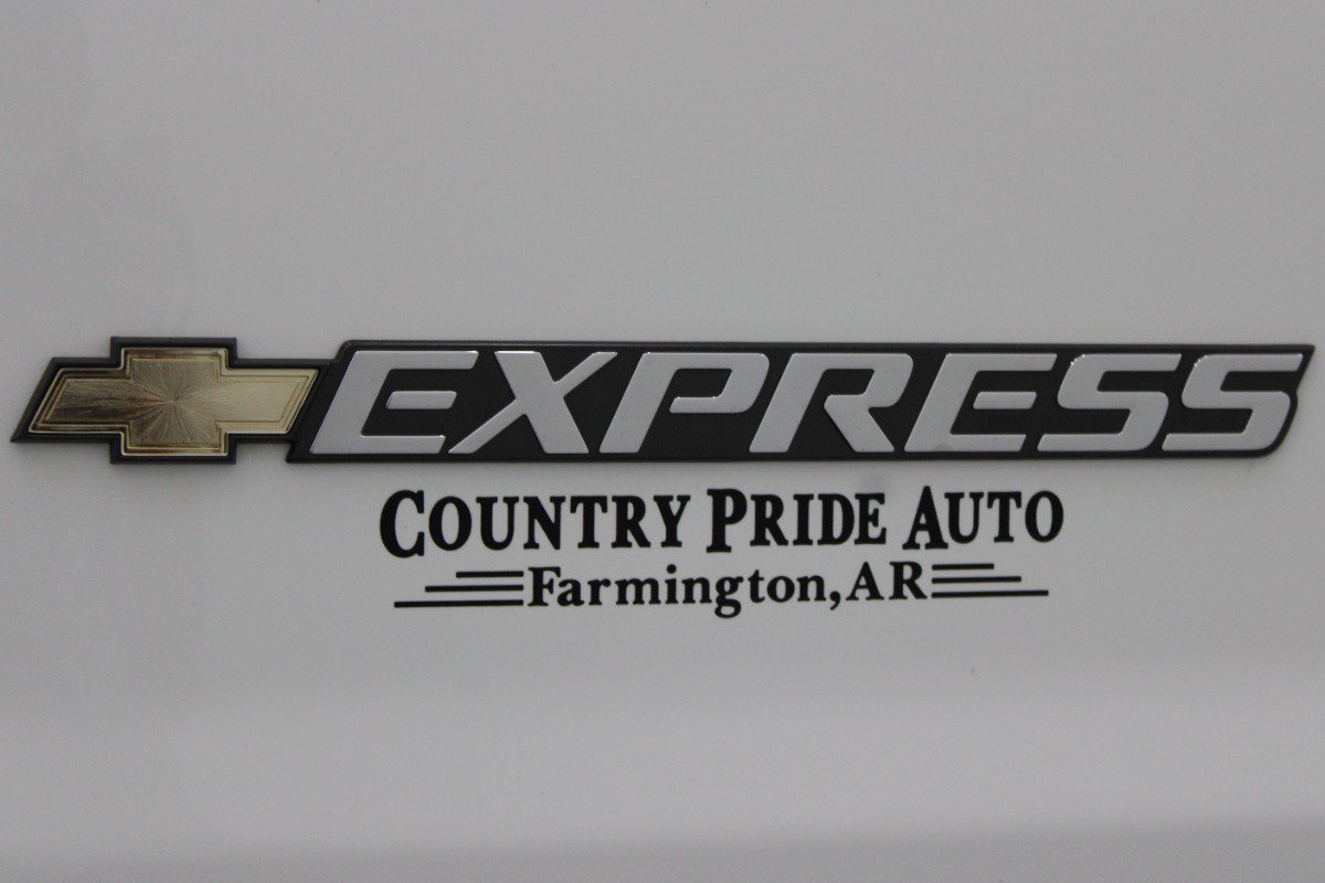 Used 2025 Chevrolet Express 2500 w/ Driver Convenience Package RWD image 28