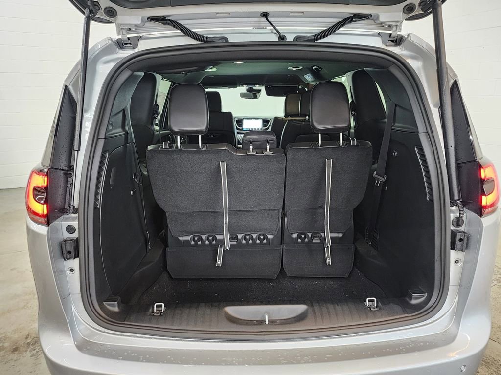 New 2026 Chrysler Pacifica Select w/ S Appearance Package image 37