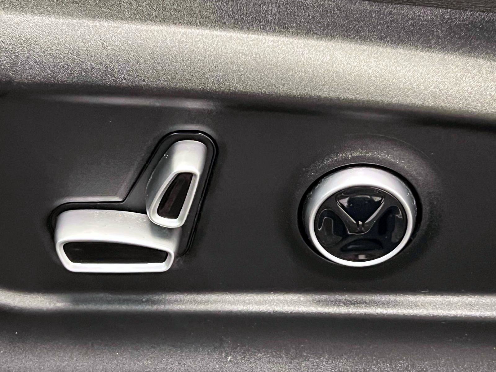 Certified 2023 Maserati Grecale Modena AWD/4WD image 18