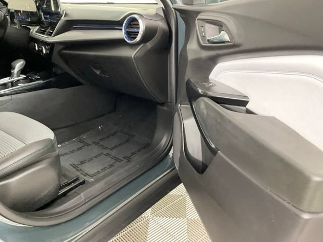 Used 2025 Chevrolet Trax LT FWD image 20