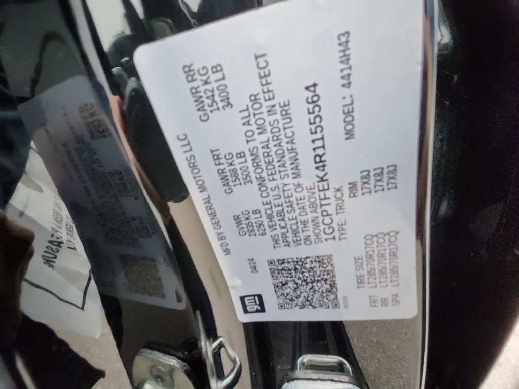 Used 2024 Chevrolet Colorado ZR2 w/ Technology Package image 37