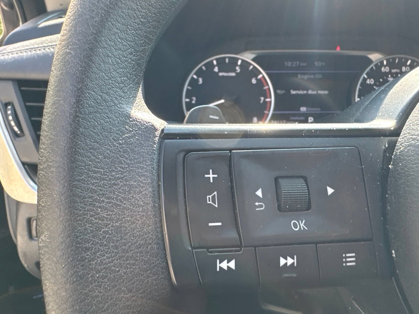Used 2024 Nissan Rogue SV FWD image 5