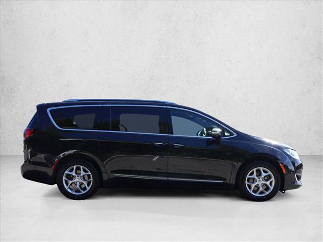 Used 2020 Chrysler Pacifica Limited FWD image 4