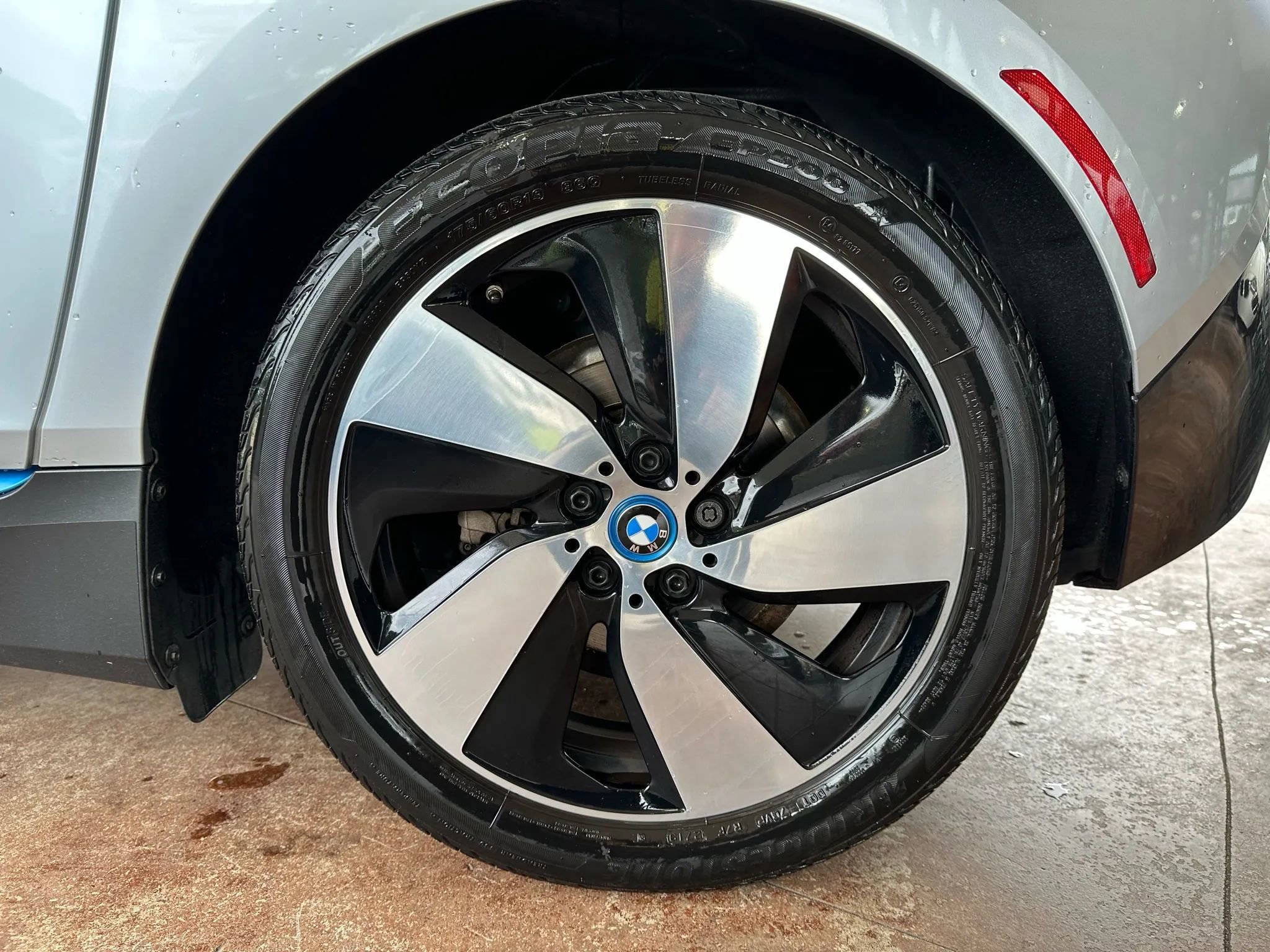 Used 2014 BMW i3 Hatchback 4D image 25