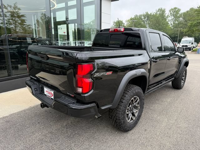 Used 2026 Chevrolet Colorado ZR2 w/ Technology Package AWD/4WD image 5