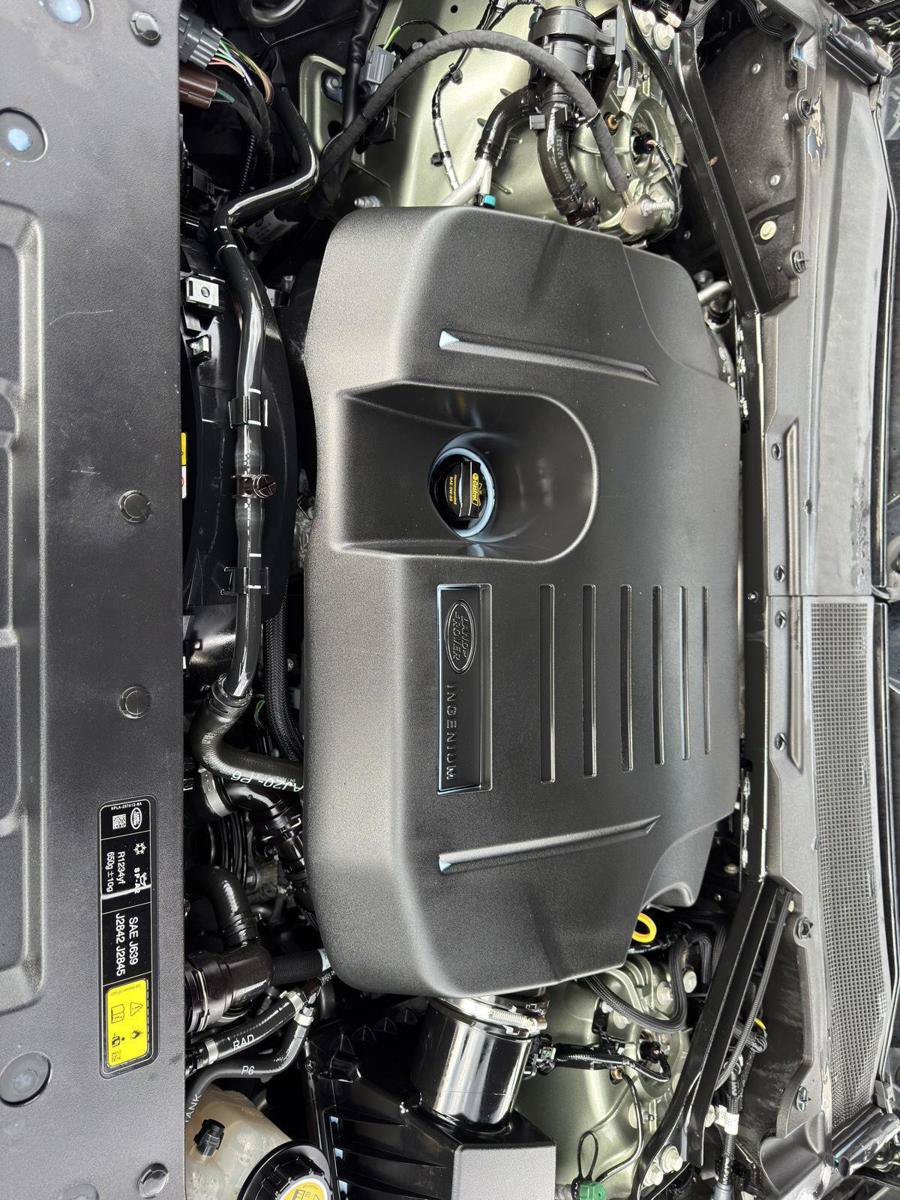 Used 2022 Land Rover Defender 90 X AWD/4WD image 33