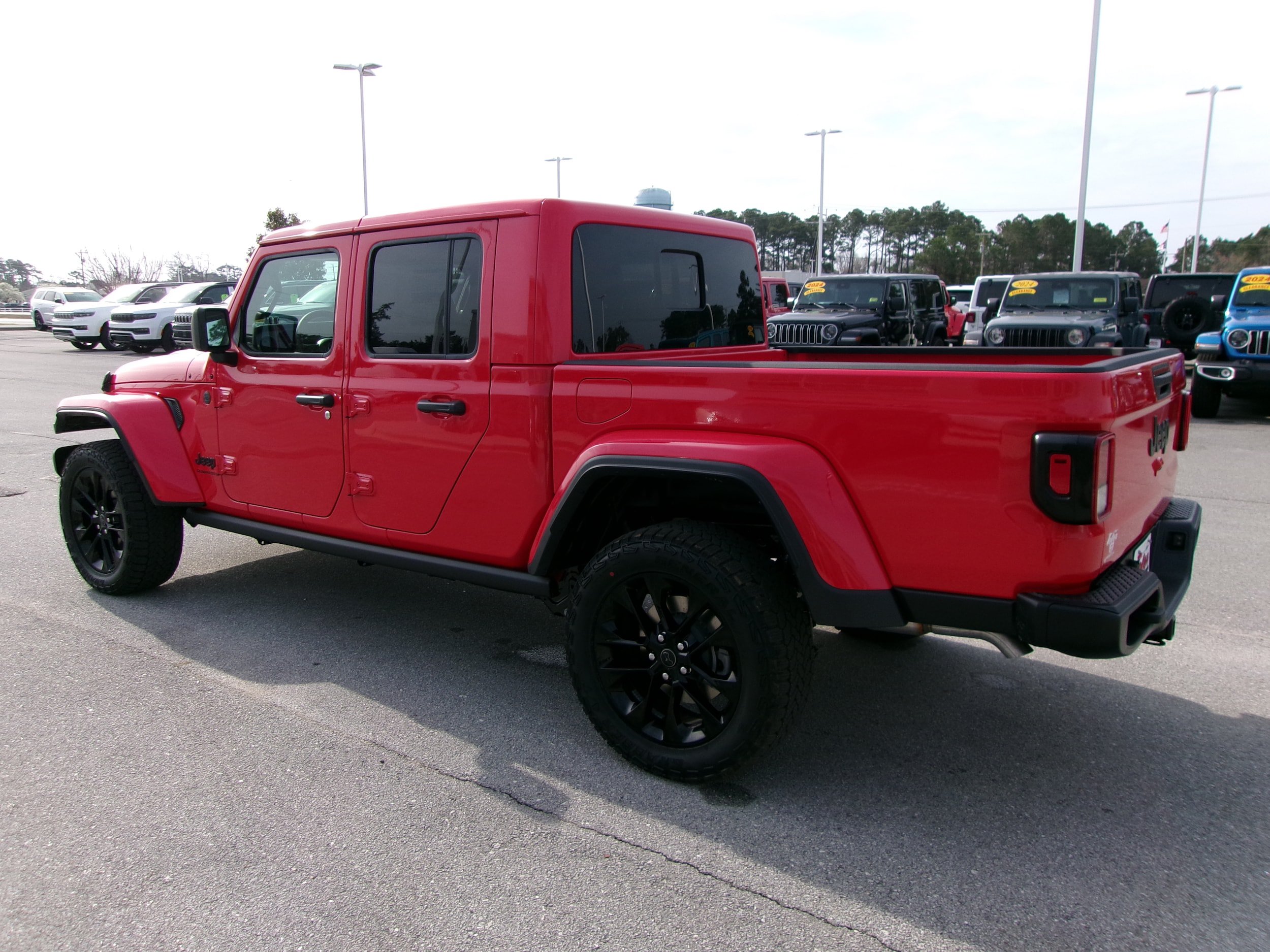 New 2025 Jeep Gladiator Sport AWD/4WD image 3