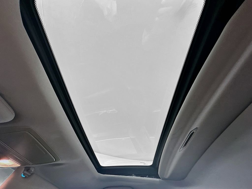 Used 2010 Honda Accord EX-L image 18