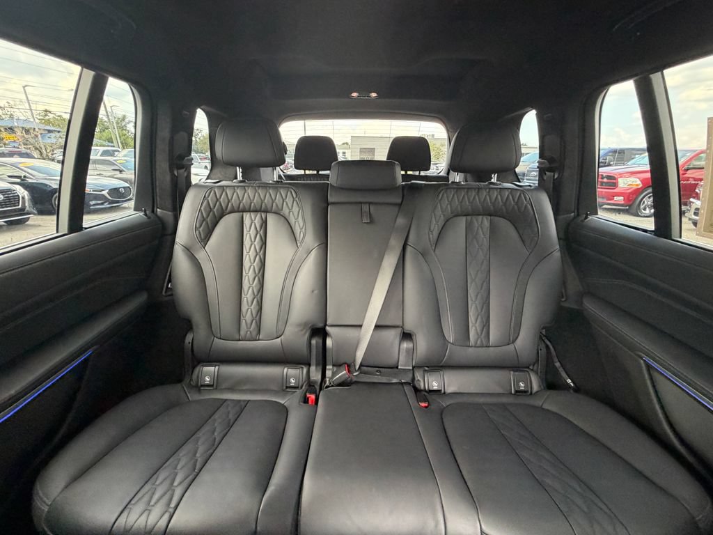 Used 2022 BMW X7 xDrive40i w/ Executive Package AWD/4WD image 36