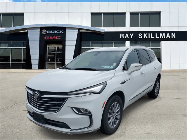 Used 2024 Buick Enclave Premium image 2
