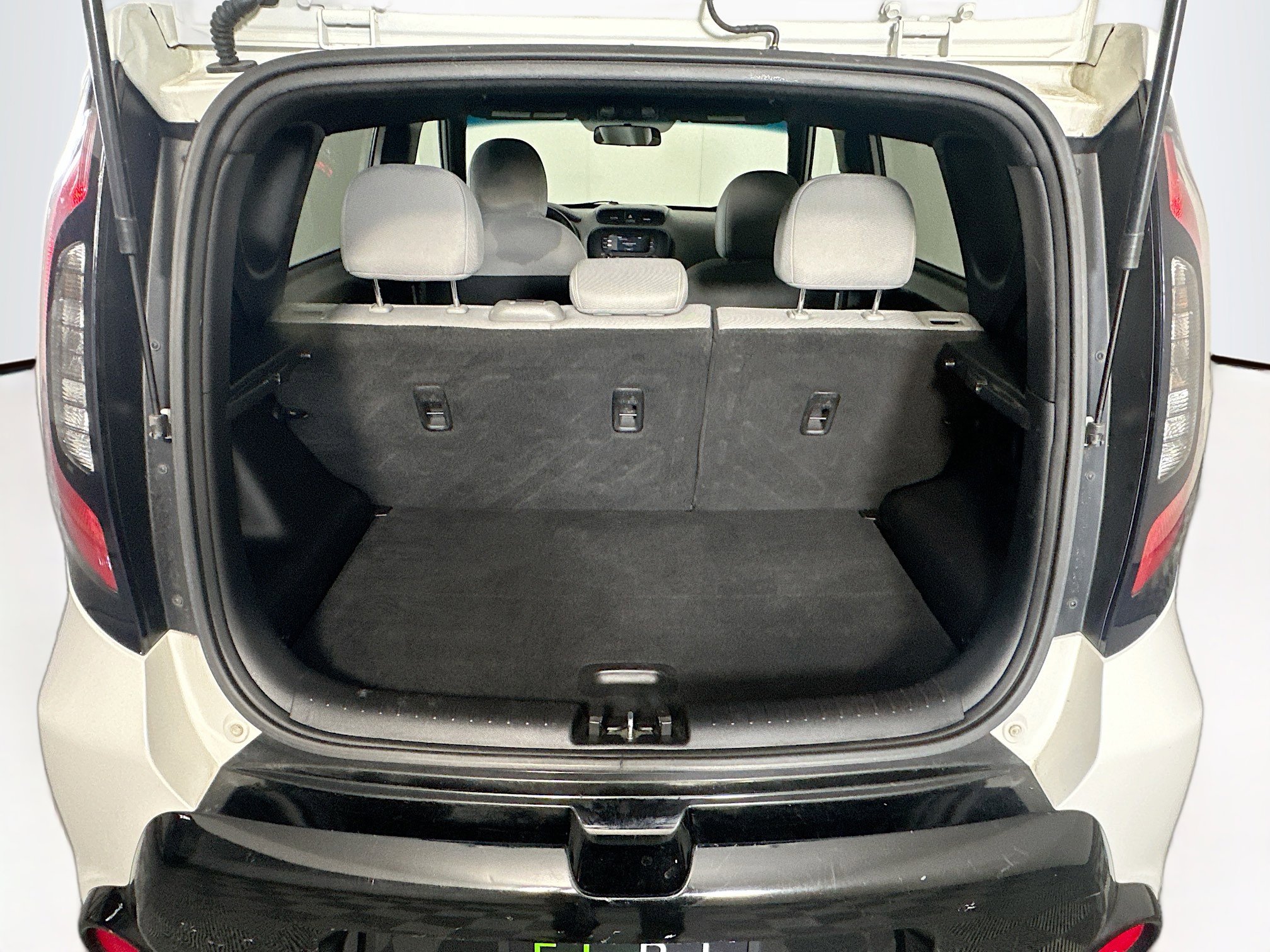 Used 2016 Kia Soul + image 28