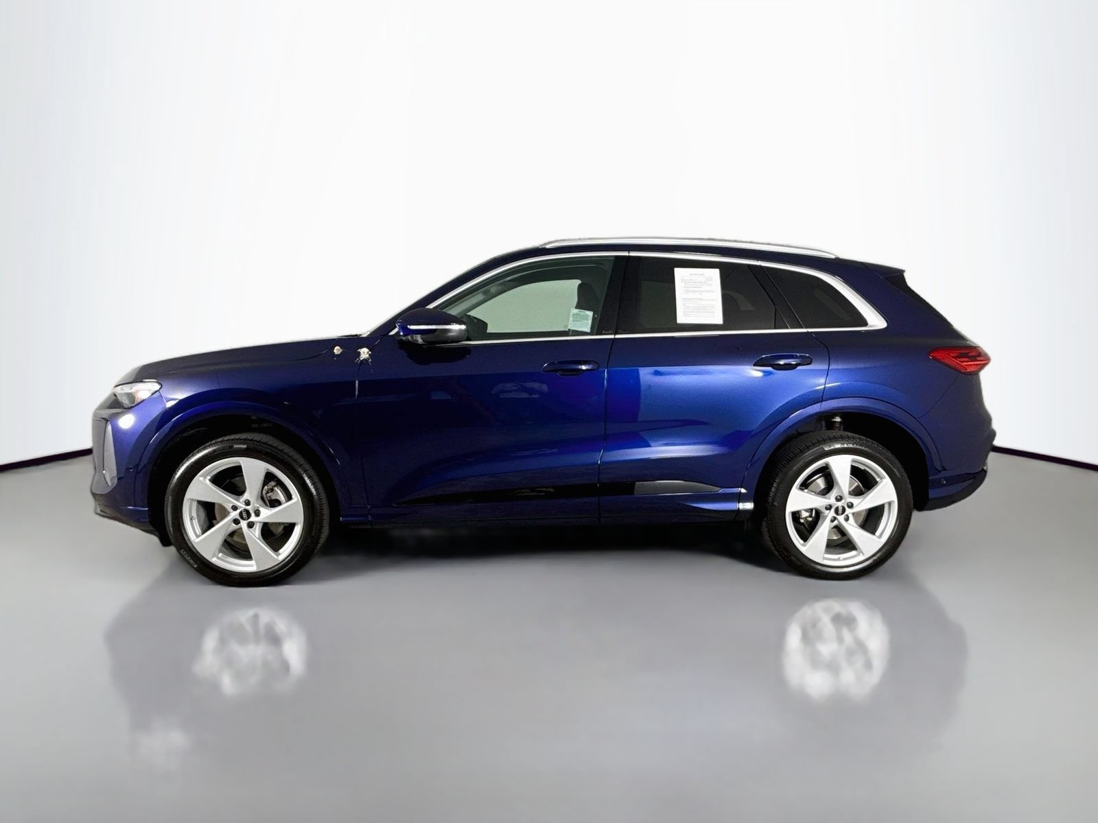 Certified 2025 Audi Q5 Premium Plus w/ Premium Plus AWD/4WD image 4