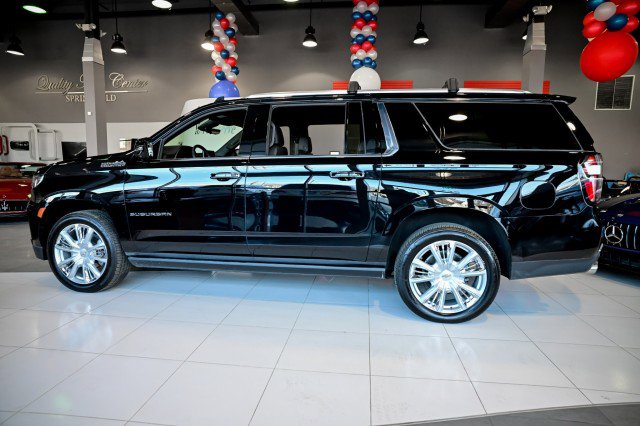Used 2024 Chevrolet Suburban High Country AWD/4WD image 8