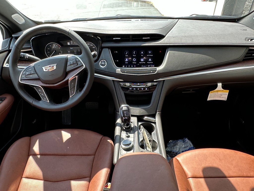 New 2025 Cadillac XT5 Premium Luxury image 9