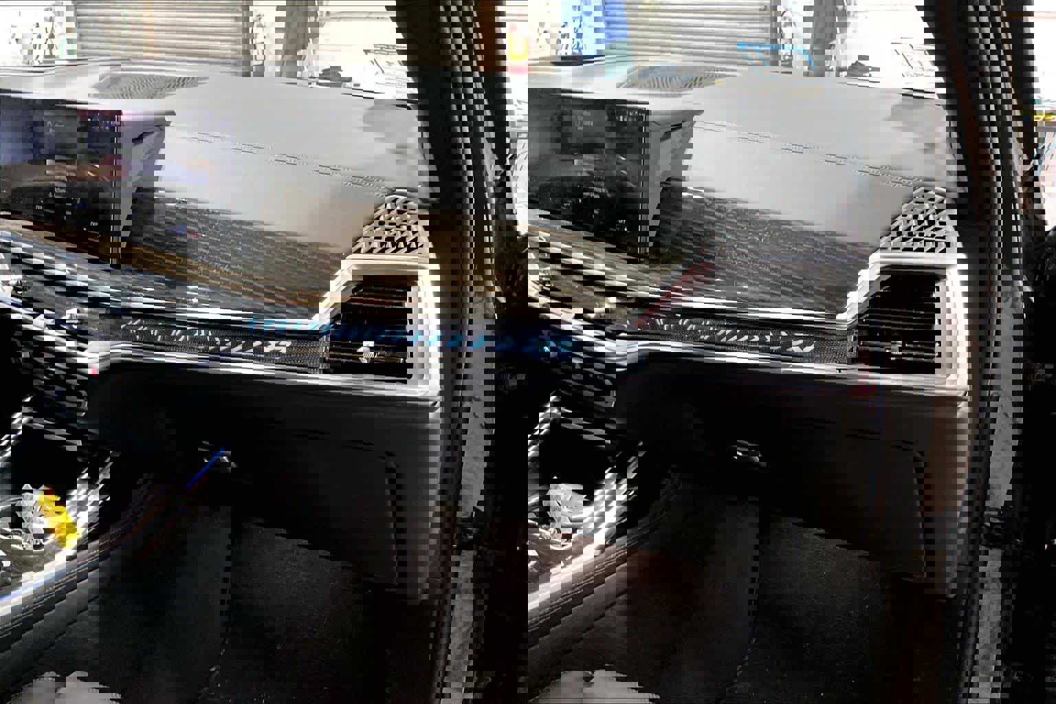 Used 2023 BMW X7 xDrive40i w/ M Sport Package image 19