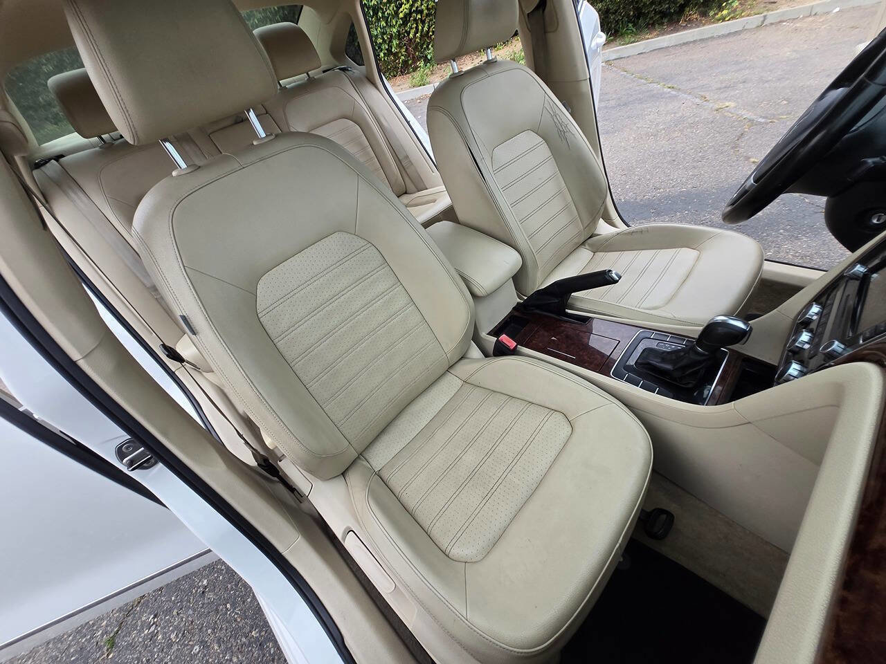 Used 2012 Volkswagen Passat 2.5 SEL image 34