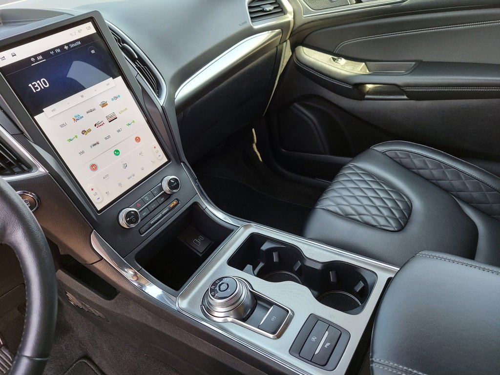 Certified 2024 Ford Edge Titanium image 21