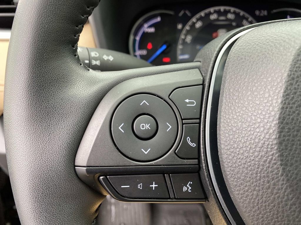 Used 2024 Toyota RAV4 XLE w/ Convenience Package image 19