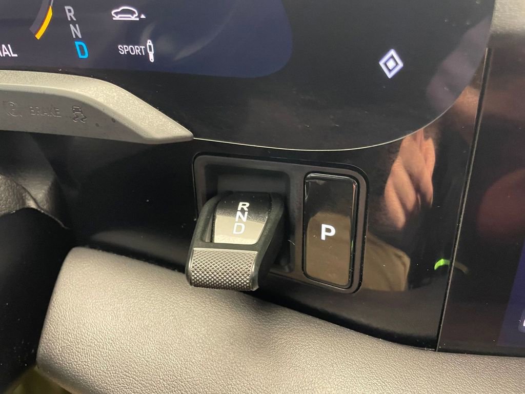 Used 2024 Porsche Taycan 4 Cross Turismo image 9