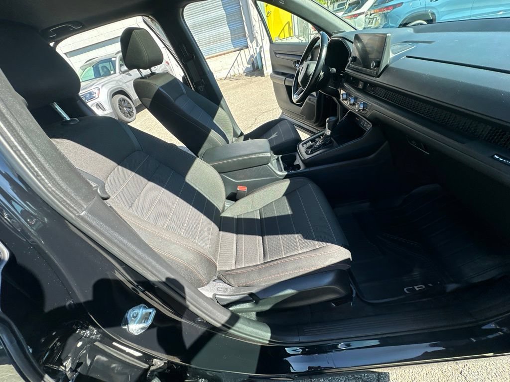 Used 2025 Honda CR-V Sport image 36