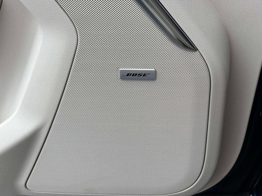 New 2026 GMC Yukon XL Denali w/ Denali Reserve Package image 12