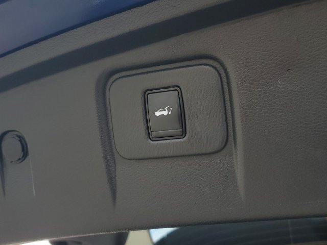Used 2021 Nissan Murano SL w/ SL Moonroof Package FWD image 11