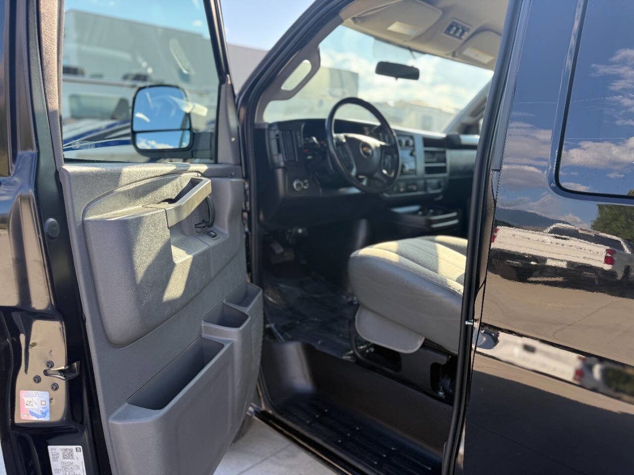 Used 2023 Chevrolet Express 3500 LS image 14