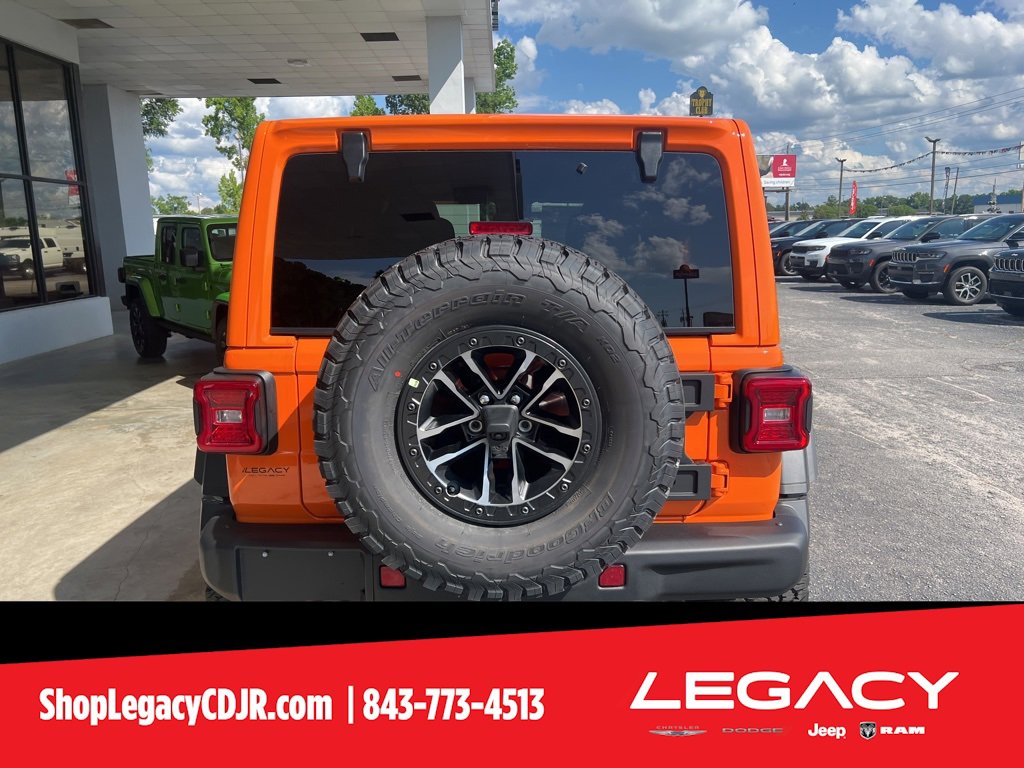 New 2025 Jeep Wrangler Unlimited Rubicon w/ XTREMEE 35" Tire Package image 7