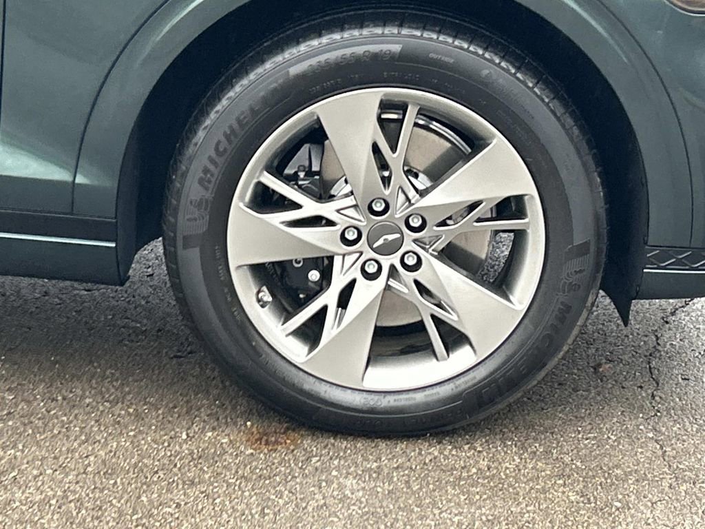 Used 2023 Genesis GV70 3.5T Sport w/ Sport Advanced Package image 9