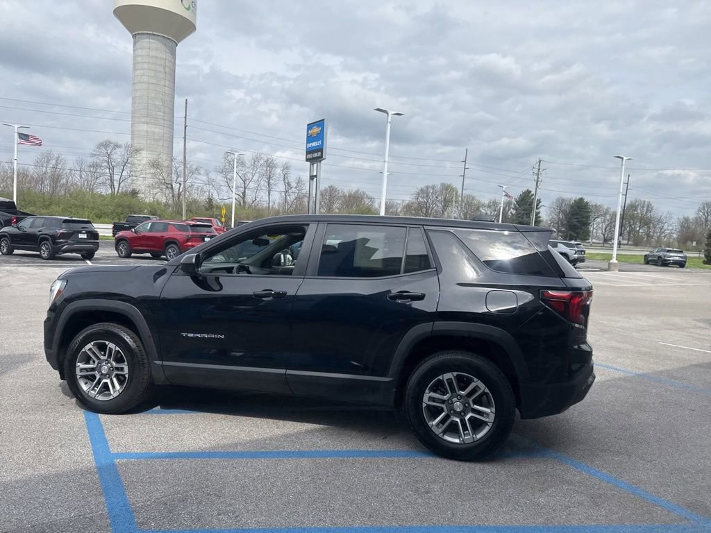 Used 2025 GMC Terrain Elevation image 11