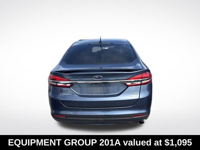 Used 2018 Ford Fusion SE w/ Equipment Group 201A FWD image 4