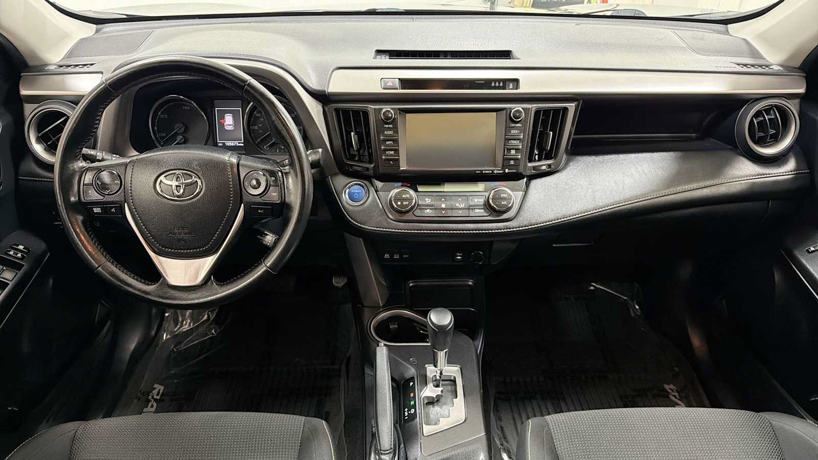 Certified 2018 Toyota RAV4 XLE w/ Carpet Mat Package AWD/4WD image 27